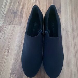 Anne Klein iFlex Padded Womens Black Shoes Sz 7.5M Block Heel -Side Zipper-